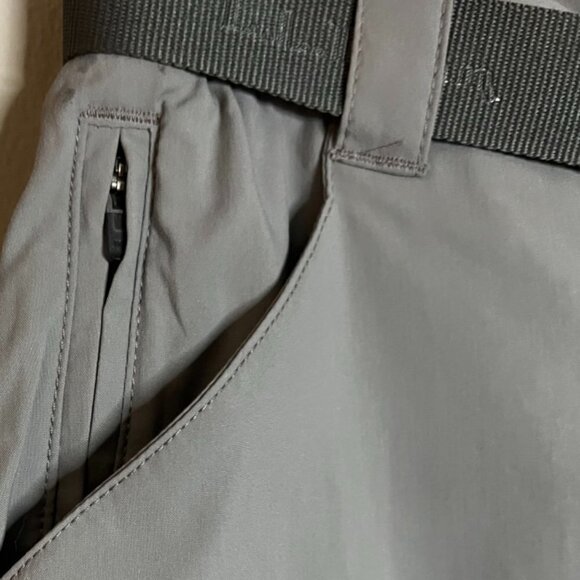 LL Bean Women's Tropicwear Shorts, 7" Inseam in Frost Gray Color Size XS - Picture 2 of 5